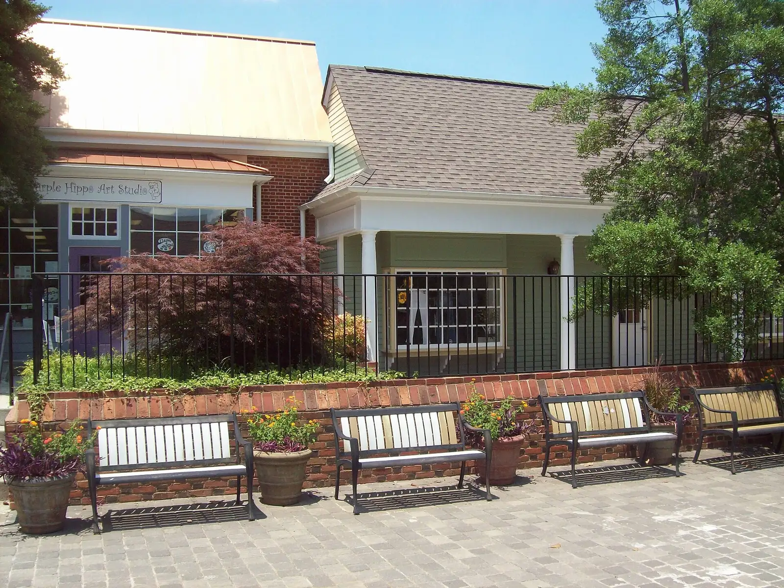 The courtyard at Dunwoody Village, where the Fourth of July parade ends