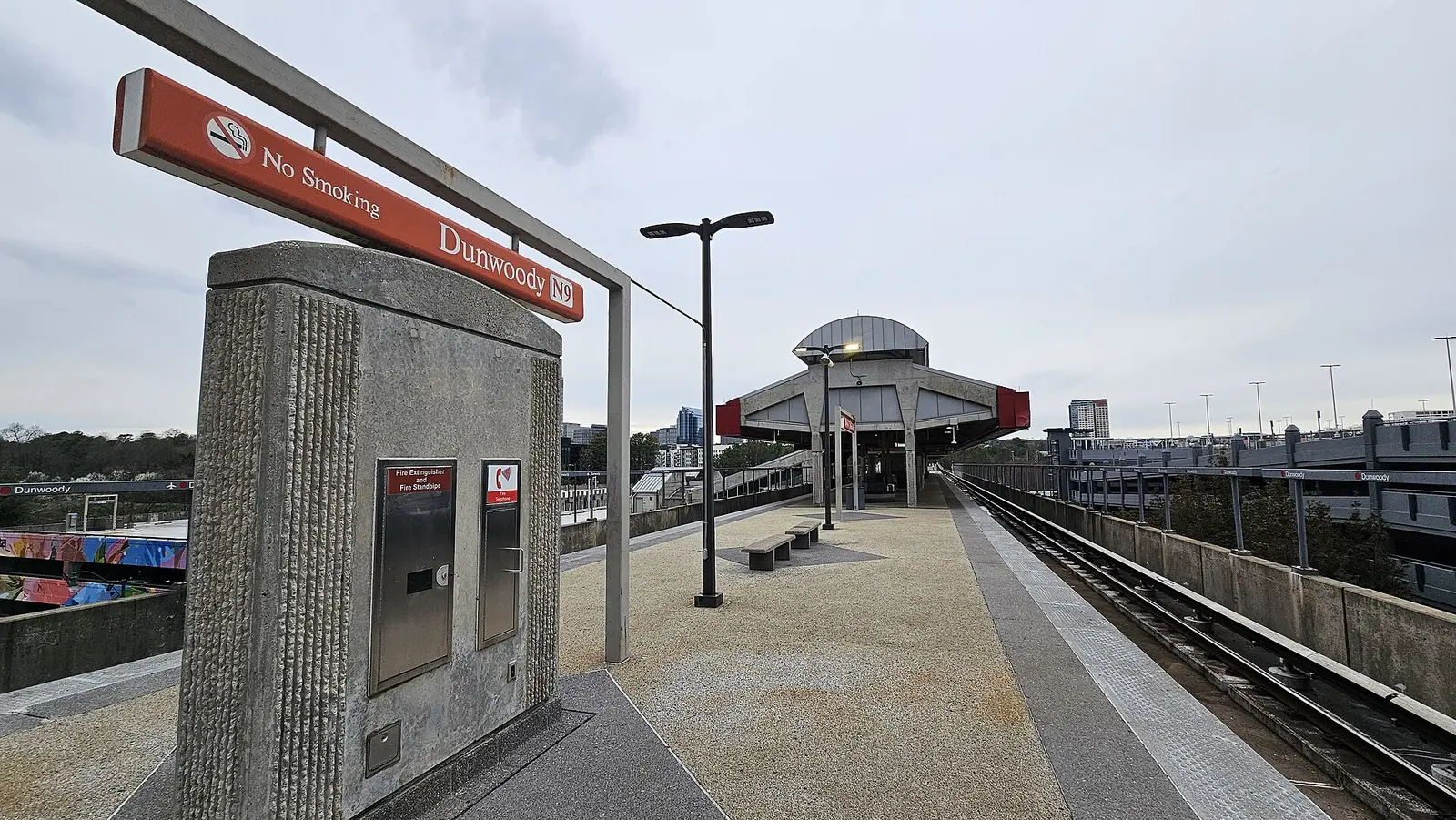 The platform at MARTA's Dunwoody station, looking north