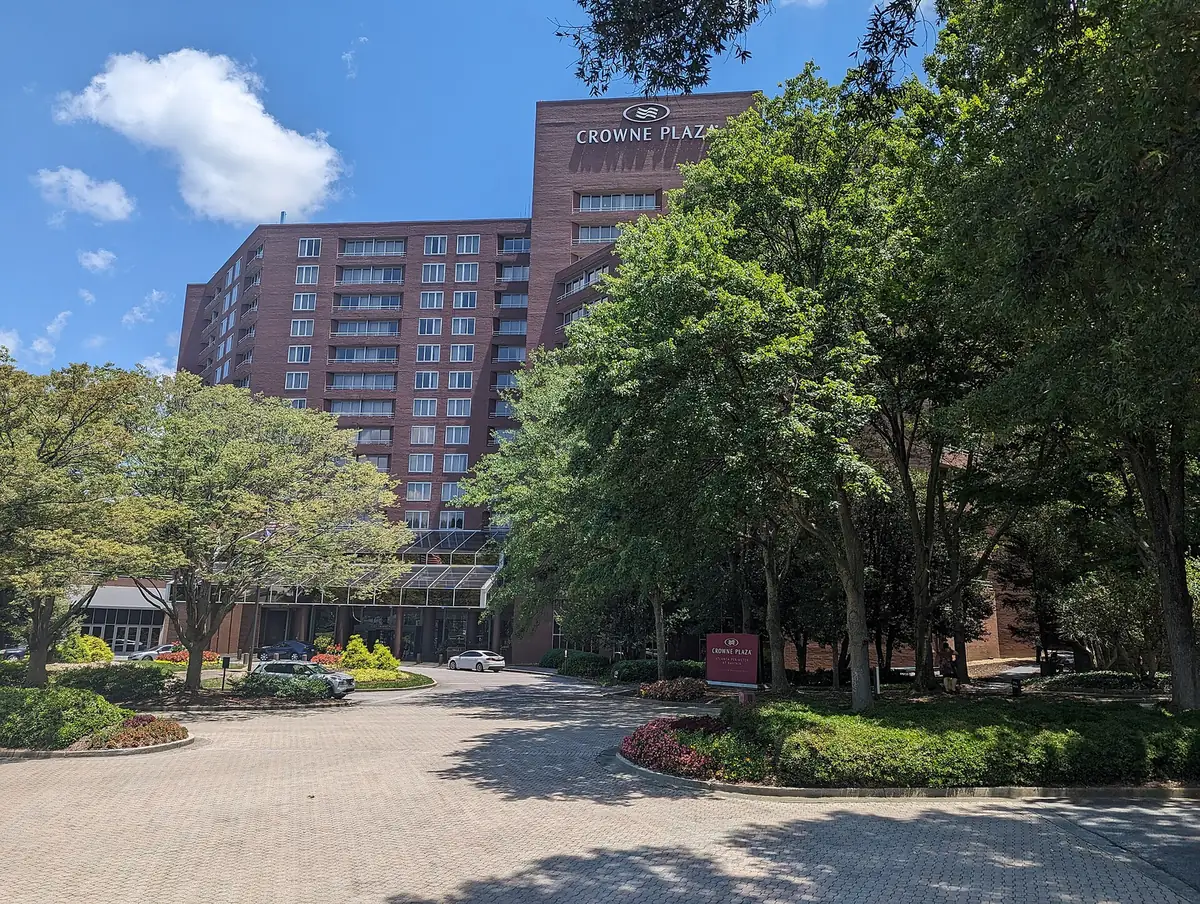 The Crowne Plaza Atlanta Perimeter at Ravinia and its gardens, where the Ravinia Fall Spooktacular is held